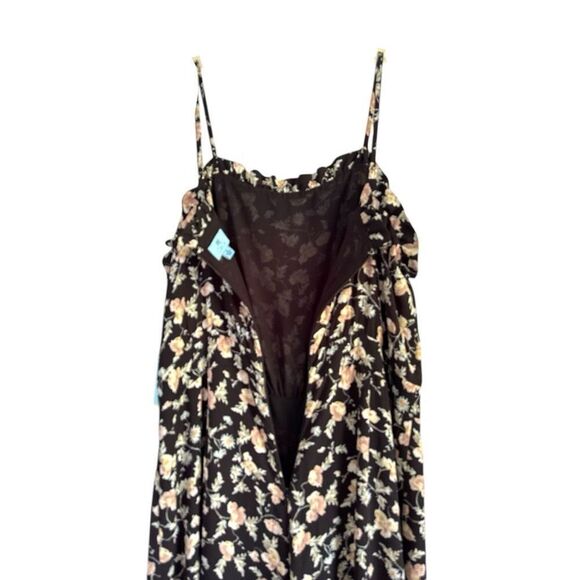 CeCe Black and Floral Pattern Wide Leg Pantsuit with Spaghetti Straps 14 - Picture 7 of 11